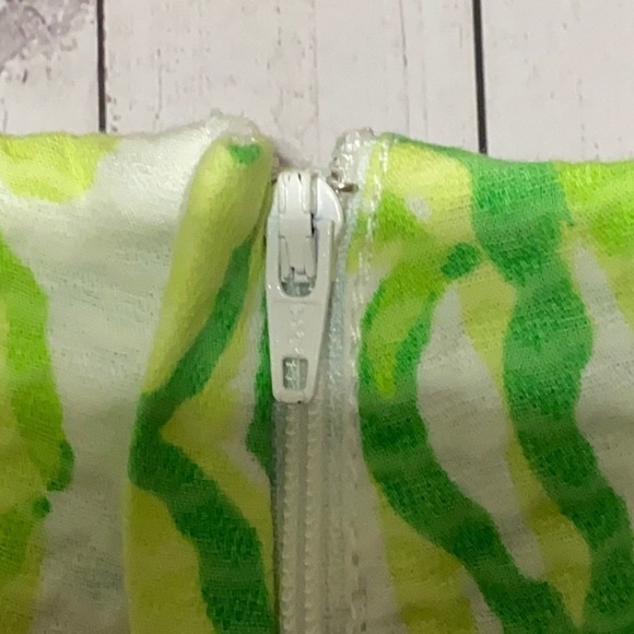 Women’s Lilly Pulitzer Liza Shorts Resort White Green Heart Breakers Size 6 - Picture 5 of 9